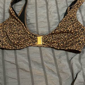 Cheetah bathing suit from Kendal & Kylie it’s an xs been worn a couple of times